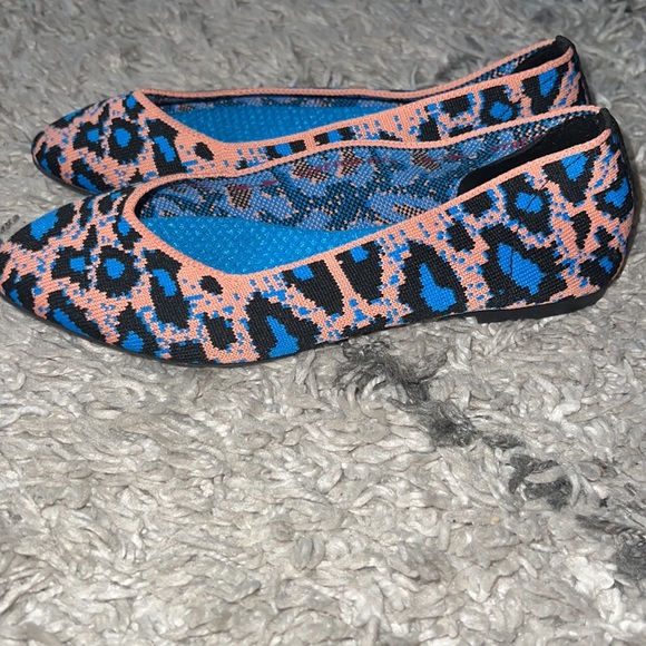 Flats - Picture 4 of 6